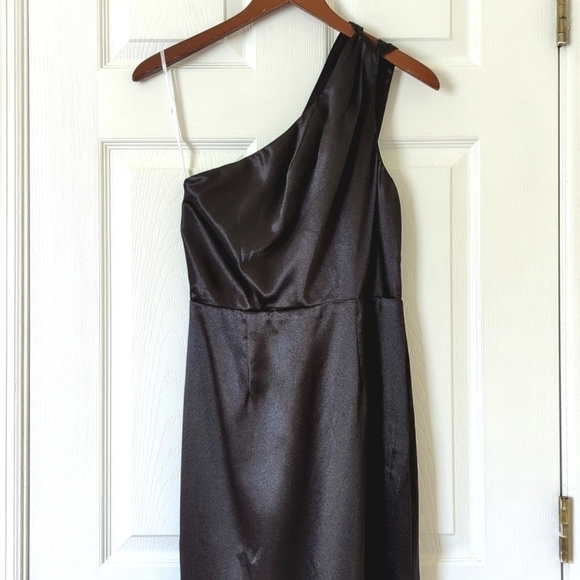 Lulu's On the Guest List Satin One-Shoulder Formal A-Line Maxi Dress Black Small - Picture 2 of 16